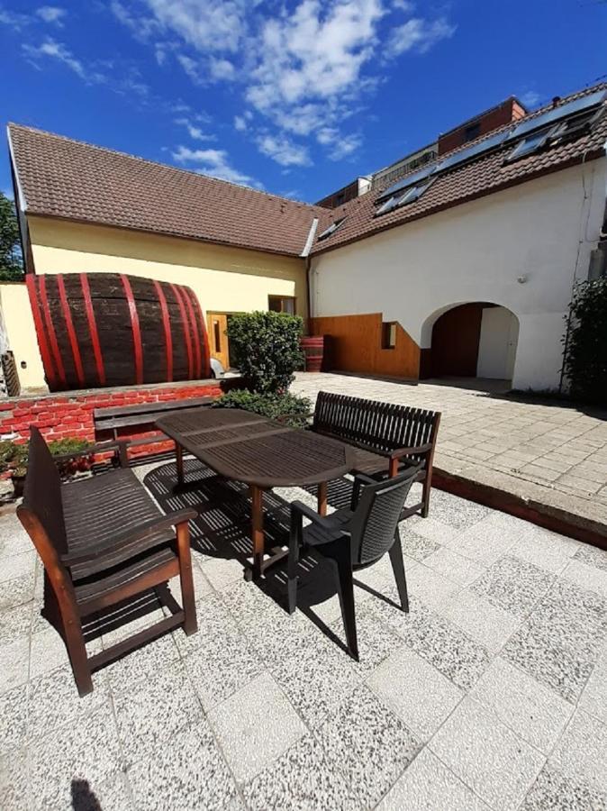 Penzion Fontana Mikulov Exterior photo
